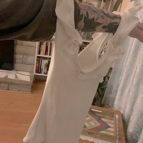 Size Small Onesie with ruffles along the collar - Picture 3 of 3